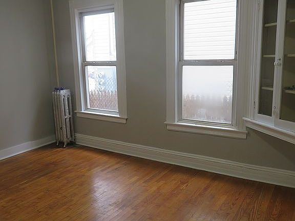 4th image of 73 N 14th St