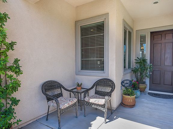 3rd image of 41321 Calle Pampas