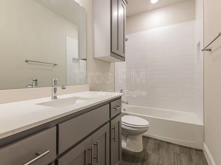 1121 Knightsbridge Rd — Photo 14