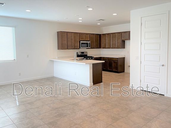 4th image of 8958 W Palo Verde Dr