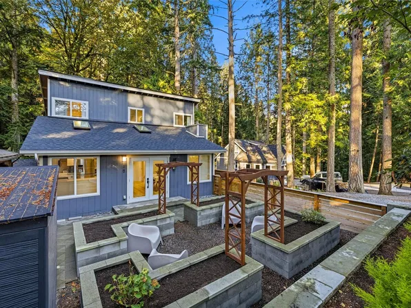 18 Gray Birch Ln, Bellingham, WA 98229