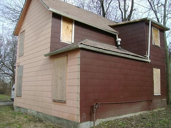 2nd image of 1359 E Engler St