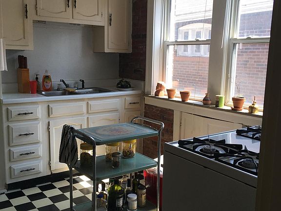 5th image of 4945 Mardel Ave #A