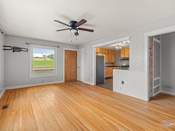 4th image of 1517 11th Ave