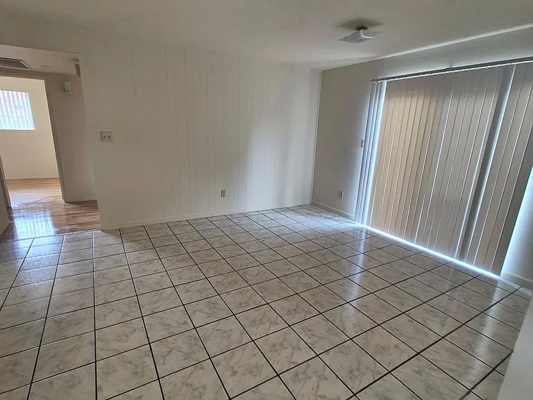 1704 Floyd Ave — Photo 10