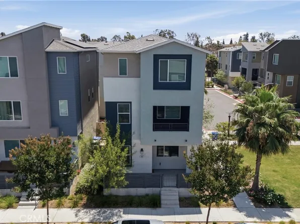 916 E 3rd St, Santa Ana, CA 92701