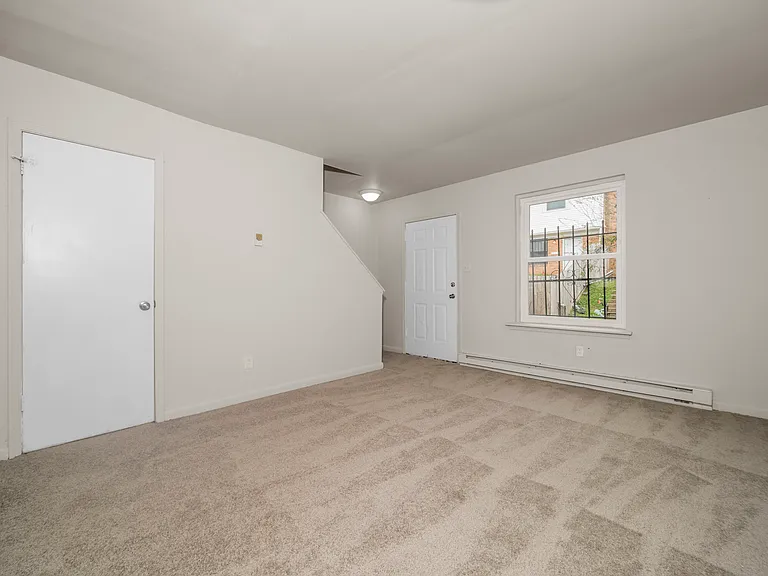 1331 Minefee St — Photo 5
