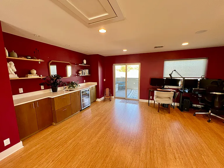 2118 Brackenridge St #2 — Photo 32