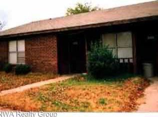 1245 W Sunset Dr, Rogers, AR 72756