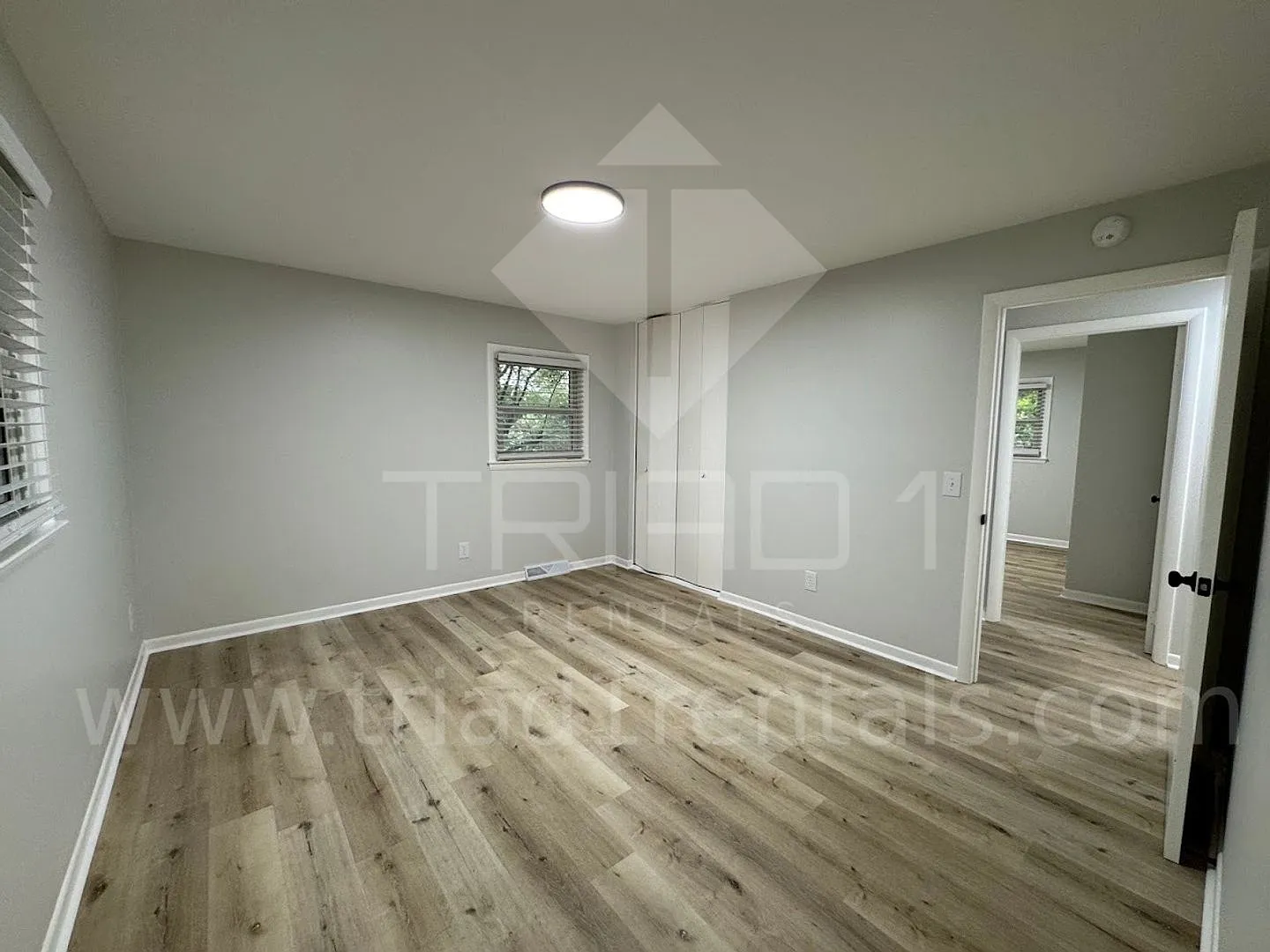 2205 Hathaway — Photo 4