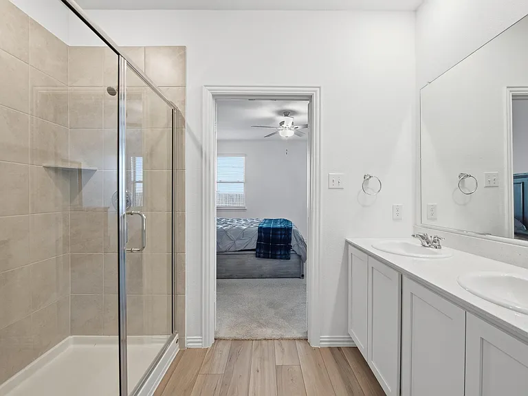216 Post Oak St — Photo 17