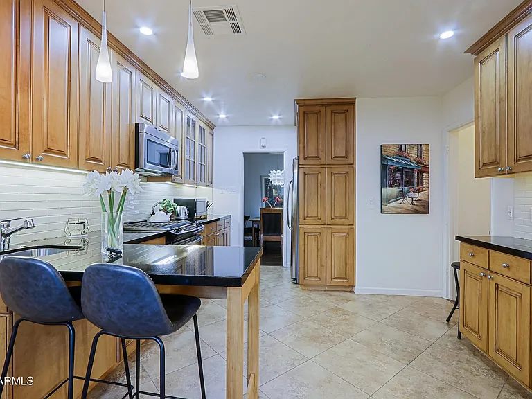 4645 E Windsor Ave — Photo 9