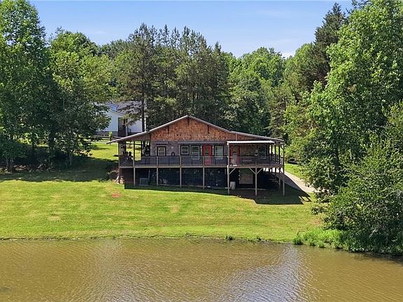 2nd image of 456 Oak Springs Rd