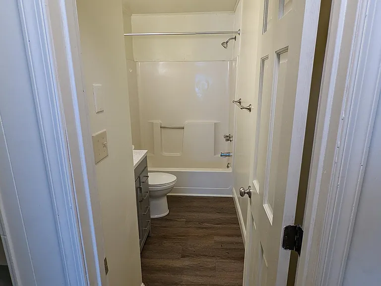410 Liberty St — Photo 8