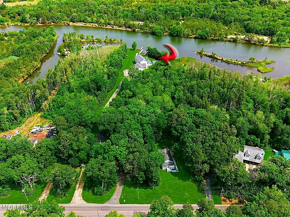 2nd image of 19 Bay Parkway