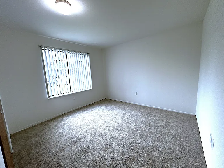 Charter Oaks Apartments — Photo 199