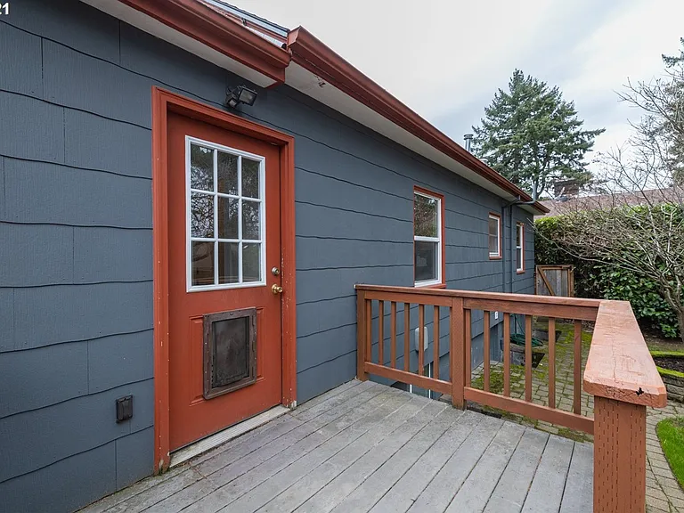 6641 E Burnside St #B — Photo 11