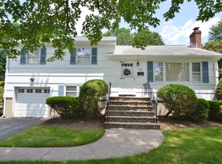 87 Barnida Dr, East Hanover, NJ 07936