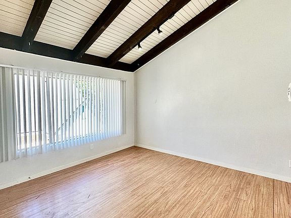 4th image of 2619 T St APT 6