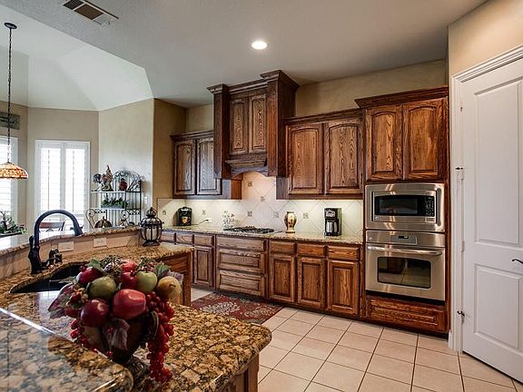 2nd image of 2817 Millington Dr