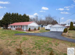 62 Connect Rd, Stuart, VA 24171