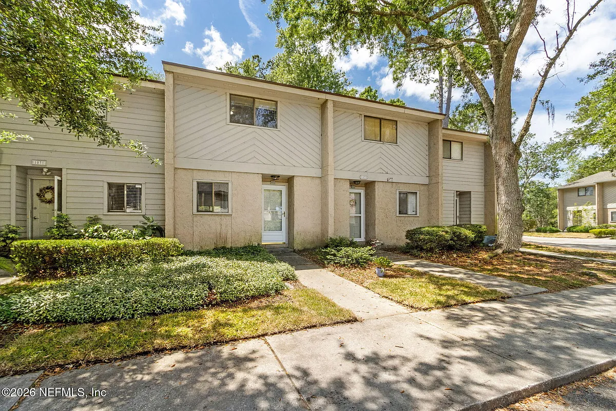 Building Photo - 3801 Crown Point Rd #1032