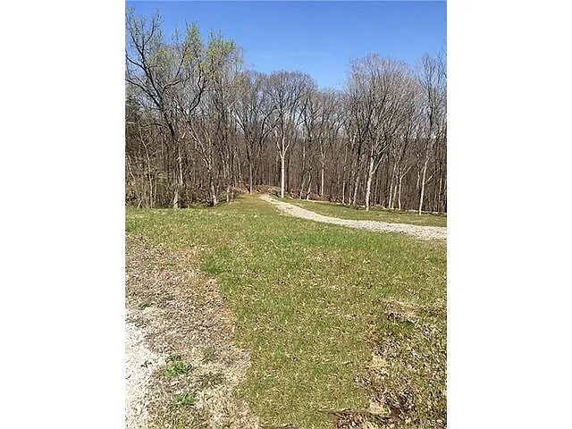 18667 Hardt Rd photo 1