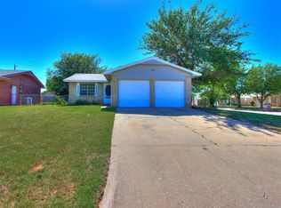 705 S Meadow Ln, Mustang, OK 73064