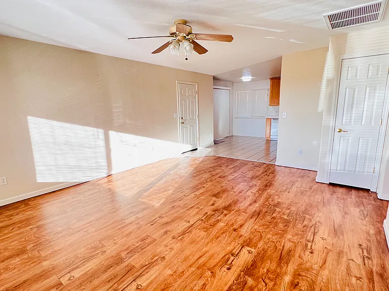 3635 Snowbird Ct #B — Photo 4