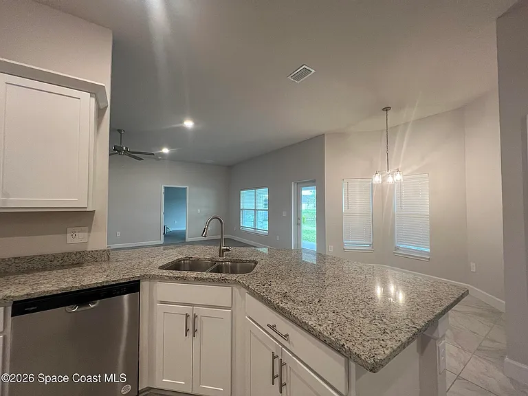 8729 Waterstone Blvd — Photo 4