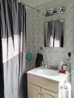 Rented by Warren T Real Estate Corp. | media 29
