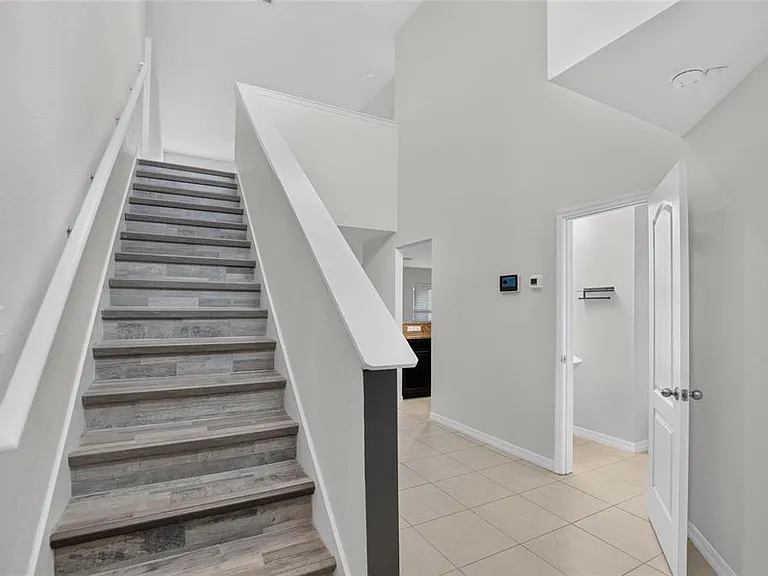 1115 Wynnmere Walk Ave — Photo 6