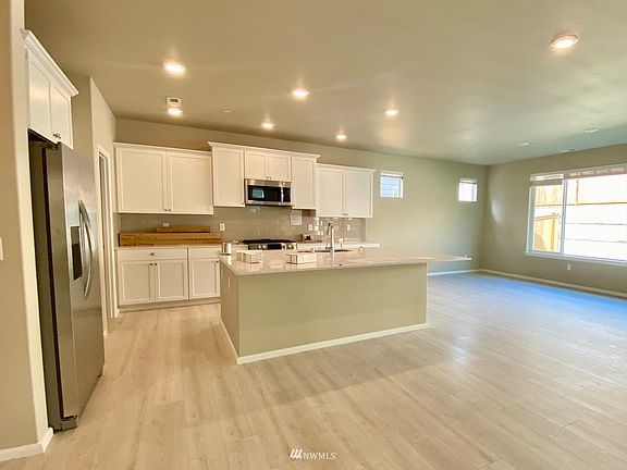 3rd image of 4389 Acacia Lane SE #2