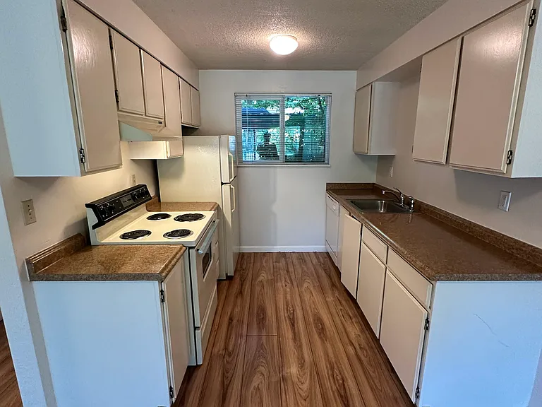 Rivertowne Apartments — Photo 13