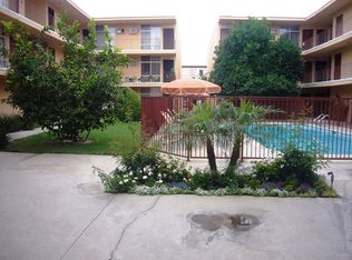21715 Parthenia St APT 205, Canoga Park, CA 91304