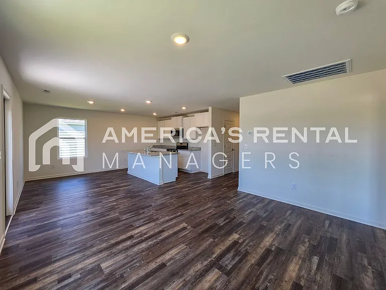 324 Oakmont Cir — Photo 25