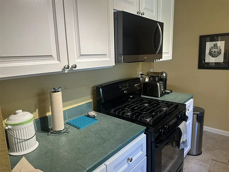 2444 Sycamore Ln #3 — Photo 6