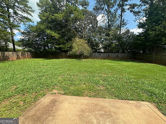 3rd image of 30 Syracuse Ln