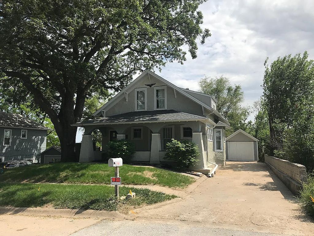 709 Avenue E, Plattsmouth, NE 68048 Zillow