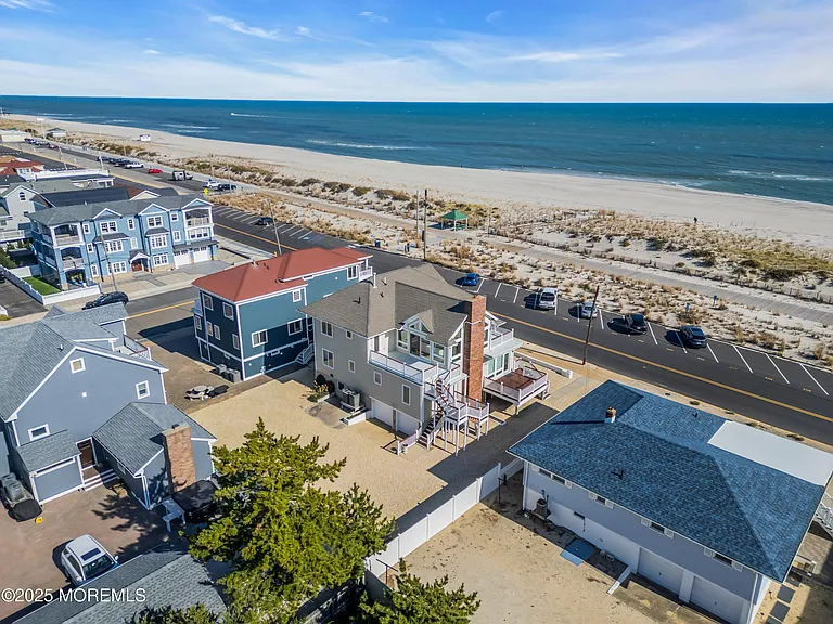 913 N Ocean Ave — Photo 43