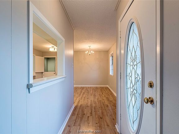 5th image of 2304 Woodward St
