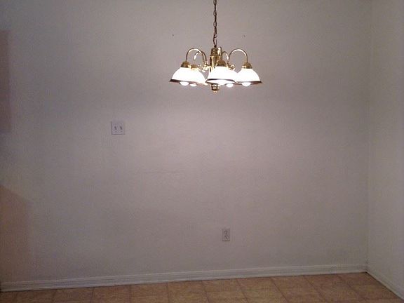 4th image of 929 Pinewood Dr APT B