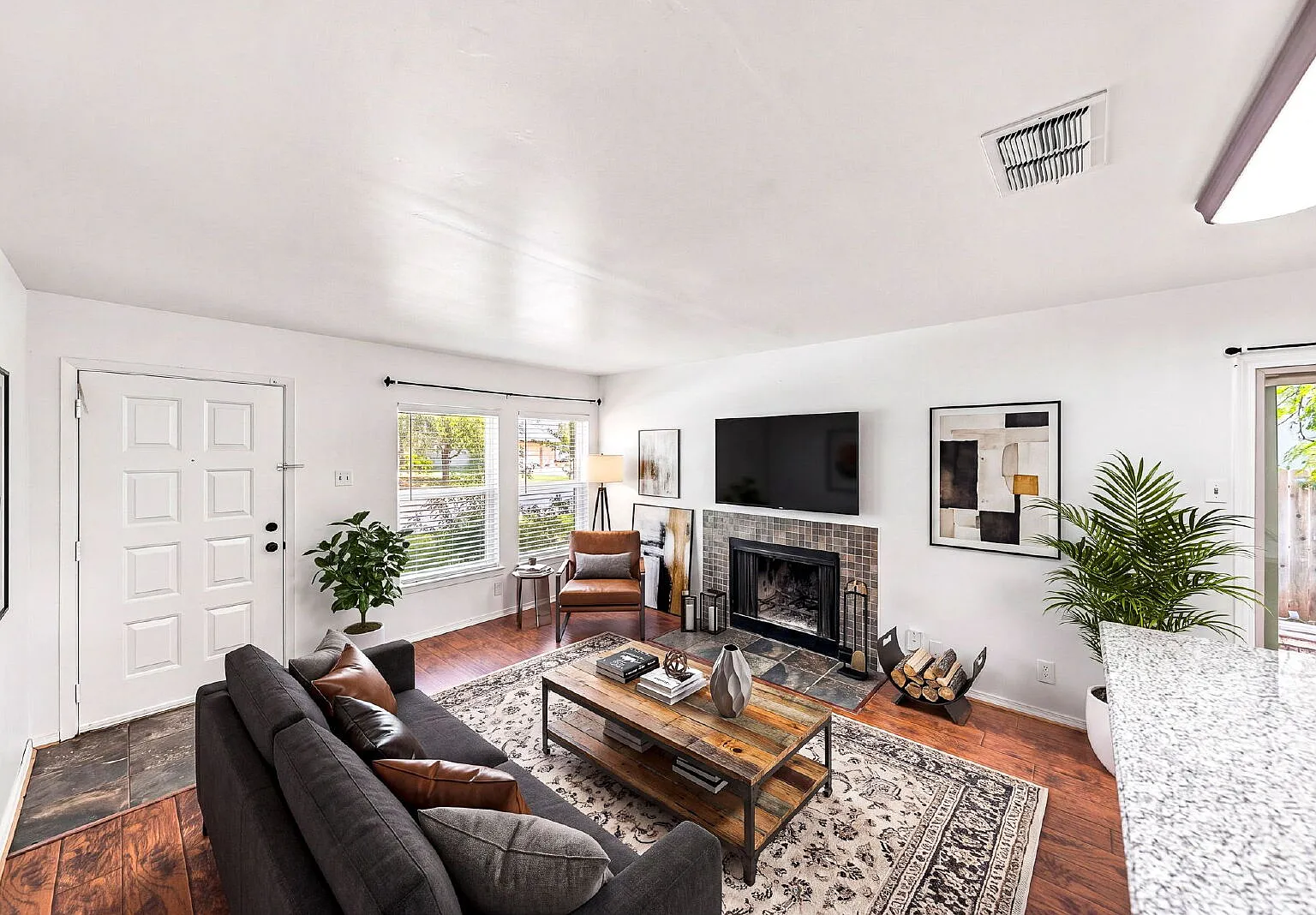 Ask about current rent incentives and specials being offered and book your self guided tour today. — Photo 4