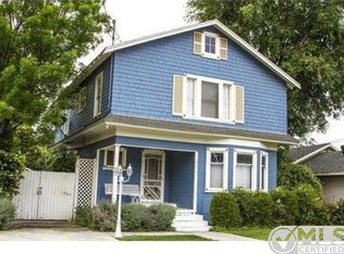 18240 Erwin St, Reseda, CA 91335