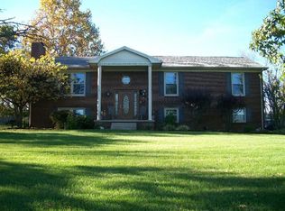 1890 Scotts Ferry Rd E, Versailles, KY 40383