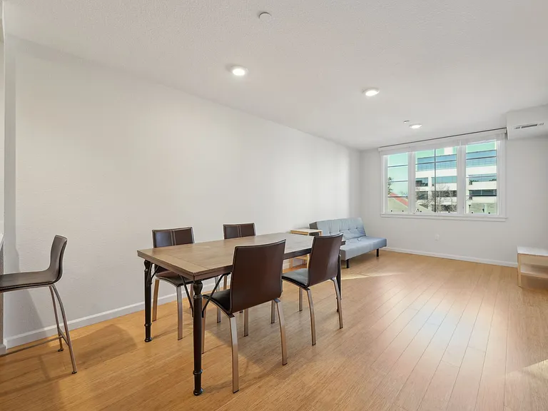 Addison Arts Apartments — Photo 87