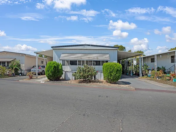 7548 Huckleberry Ln, Sacramento, CA 95828