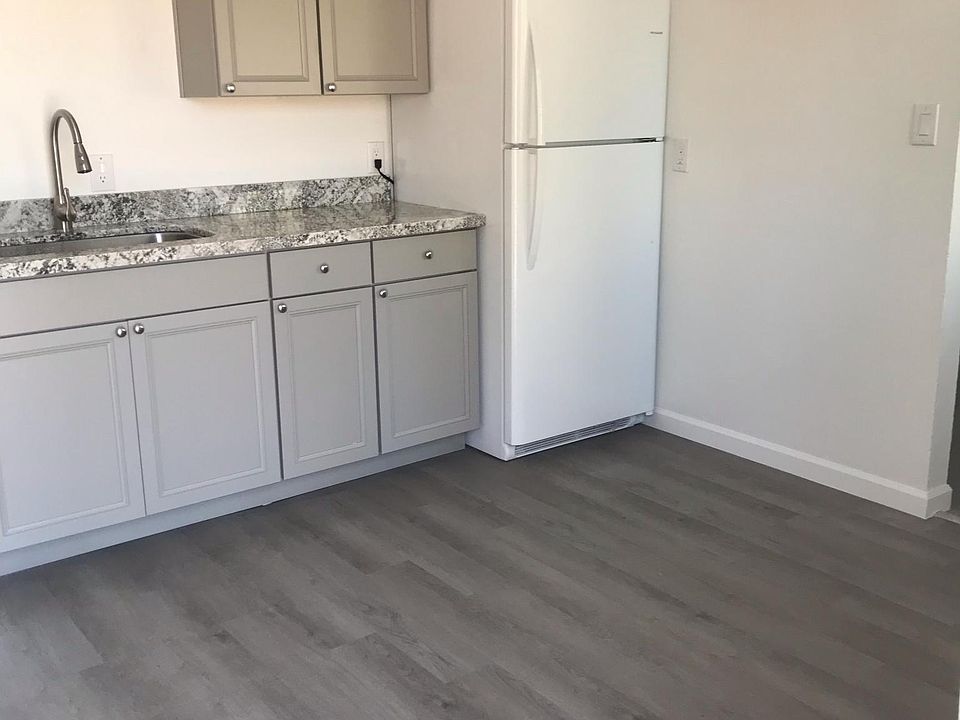 2nd image of 6004 W Alice Ave APT 4