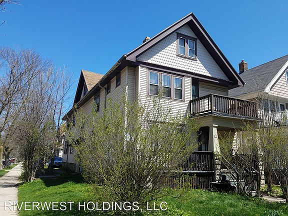 2nd image of 3206 N Fratney St #3