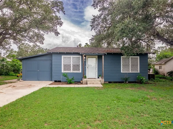 538 W Oak St, Goliad, TX 77963